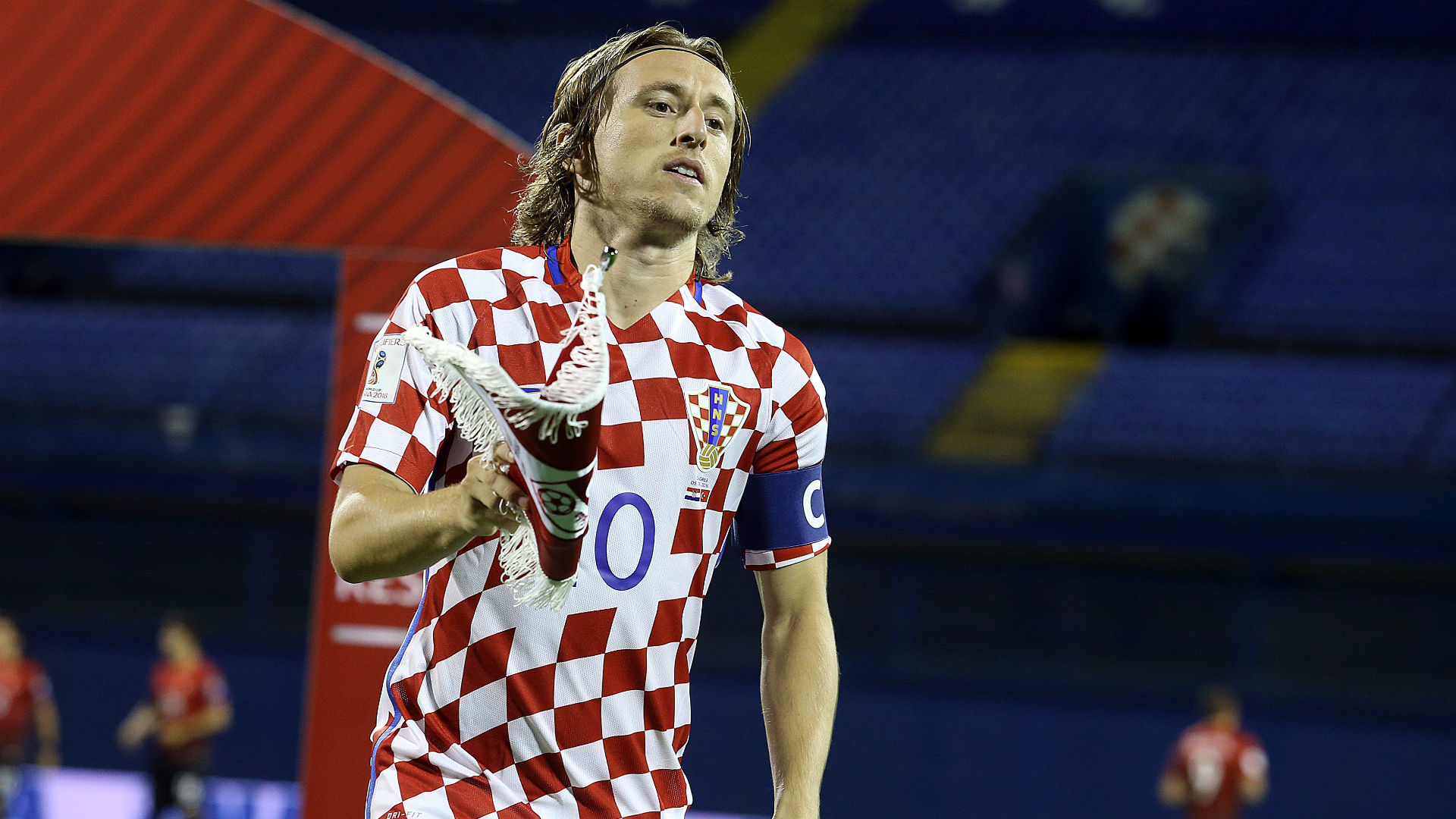 杜锋笑称球迷喊徐杰声音更大，广东男篮感谢武汉赛区